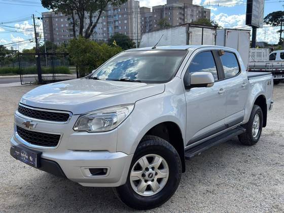 CHEVROLET S10 2.5 LT 4X4 CD 16V FLEX 4P MANUAL CHEVROLET S10 2.5 LT 4X4 CD 16V FLEX 4P MANUAL